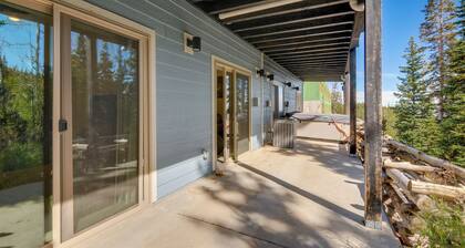 Brian Head Retreat w/ Deck, Shuttle to Ski Slopes!