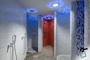 Sauna, hot tub, massages