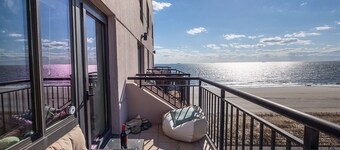Luxury Oceanfront Penthouse Duplex with Balcony