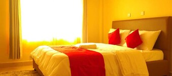 Very spacious clean and secure with 24/7 CCTV surveillance and security staff 