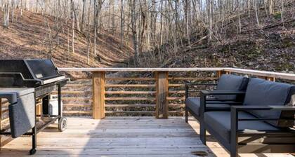 "Buckeye Haven Retreat" This NEW charming 1,000 SF 2-bed,1-bath sleeps 6 people