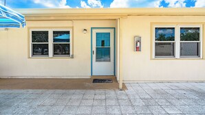 Unclassified image, 4 of 47, button - A Perfect Get-Away! Newly Remodeled Home On Siesta Key! (Siesta Key)