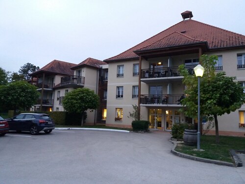 Au calme, appartement *** à 5 minutes de Beaune, piscine, sauna, proximité golf