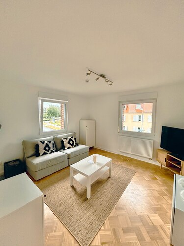 Casa Rossa - modern, renoviert, gemütlich - 15Min von Frankfurt