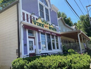 تفاصيل الفندق من الخارج