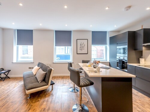 5A One Bedroom Modern Town Centre Apartment - Pass the Keys
