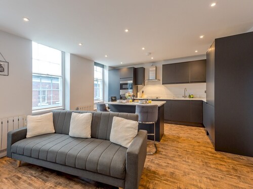 5B One bedrom Central Modern Apartment - Pass the Keys