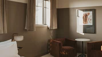 1 bedroom, premium bedding, memory foam beds, individually decorated