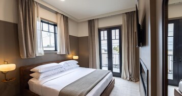 1 bedroom, premium bedding, memory foam beds, individually decorated