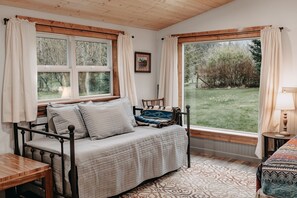 1 habitación, wifi y ropa de cama