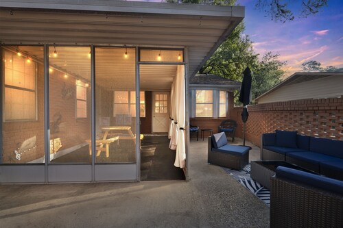 Forest Retreat - BBQ - Game Room