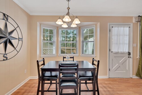 Forest Retreat - BBQ - Game Room