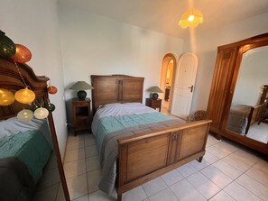 2 quartos, ferros/tábuas de passar roupa, berço de viagem, Wi-Fi