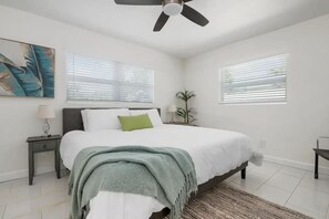 4 bedrooms, desk, iron/ironing board, travel crib