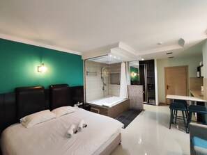 Romantic Triple Room, Sea View | In-room safe, desk, laptop workspace, soundproofing