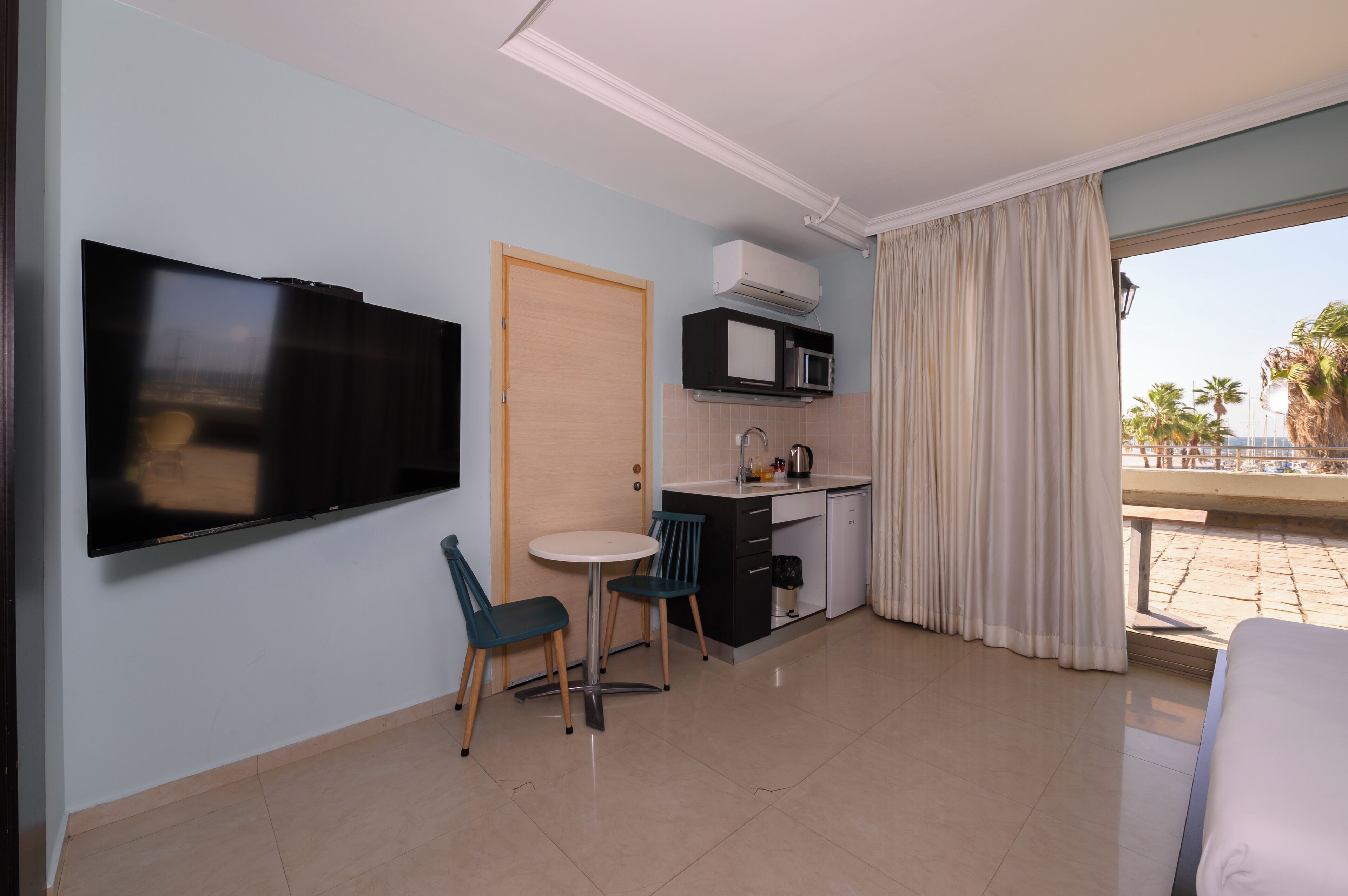 Photo - Marina Beach Hotel