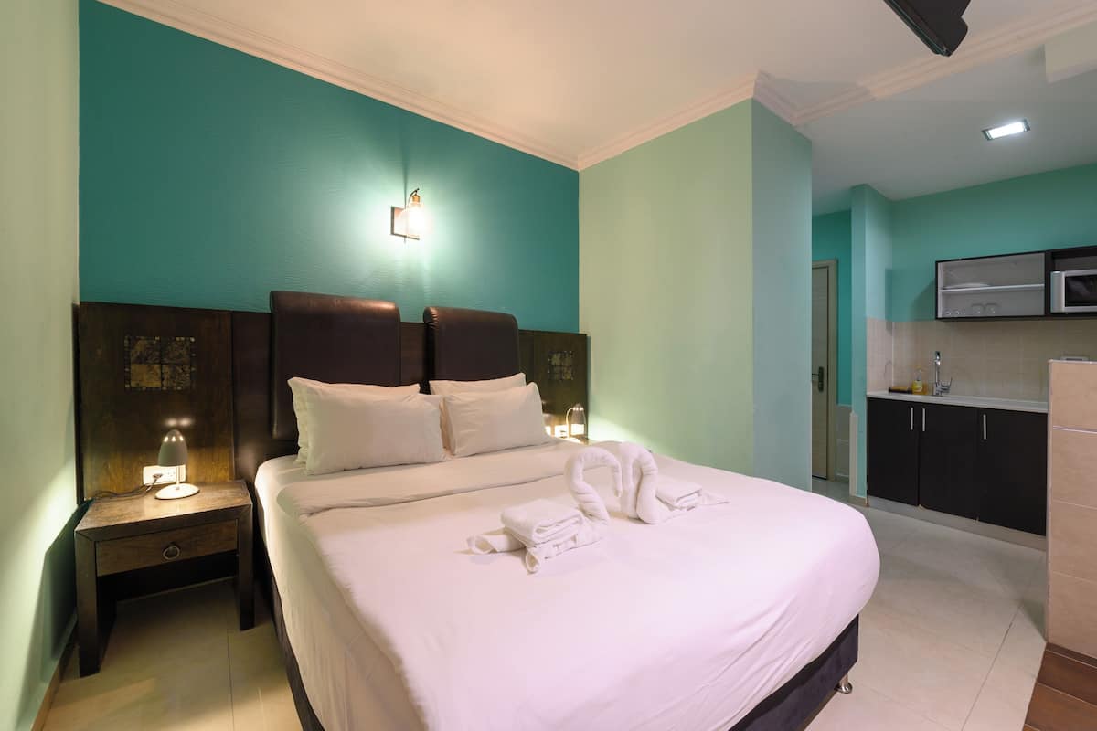 In-room safe, desk, laptop workspace, soundproofing
