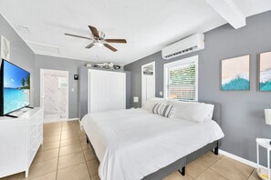 4 bedrooms, desk, iron/ironing board, travel cot