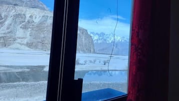 Deluxe Double or Twin Room | Mountain view