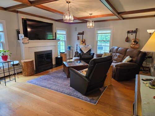 Mt Summit Lake Lodge