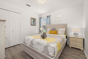 6 bedrooms, iron/ironing board, free WiFi, bed sheets