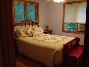 1 bedroom, in-room safe, desk, iron/ironing board