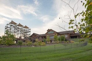 Experience the charm of The Lodge, set amidst a beautifully maintained lawn and secure surroundings.