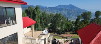 Haven Lodge, Luxiourous 6 BR Holiday home in Bhurban, Murree