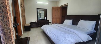 Haven Lodge, Luxiourous 6 BR Holiday home in Bhurban, Murree