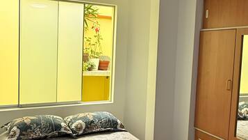 3 bedrooms, free WiFi, bed sheets
