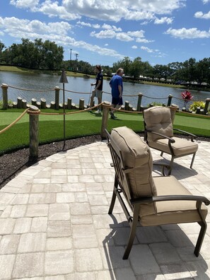 Property grounds - Close to beaches, restaurants and museums. Well appointed home. December/March (Palmetto)