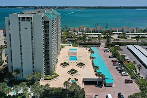 Exterior - BEACH VACATION ON BEAUTIFUL SAND KEY CLEARWATER 3BR w/ Private Beach Access
 (Clearwater)