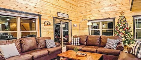 Smart-TV, Kamin, TischfuĂball, Arbeitsbereiche