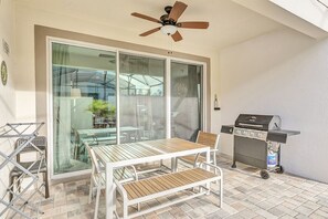 Outdoor dining - 15 minutes from Disney New 5 bedroom home with Pool at Solara Resort (Kissimmee)
