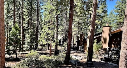 Incline Village Cozy 2-bedroom, 2-bathroom classic Tahoe chalet.