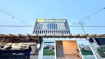 واجهة المنشأة