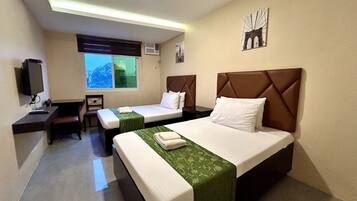 Deluxe Twin Room | Free WiFi, bed sheets