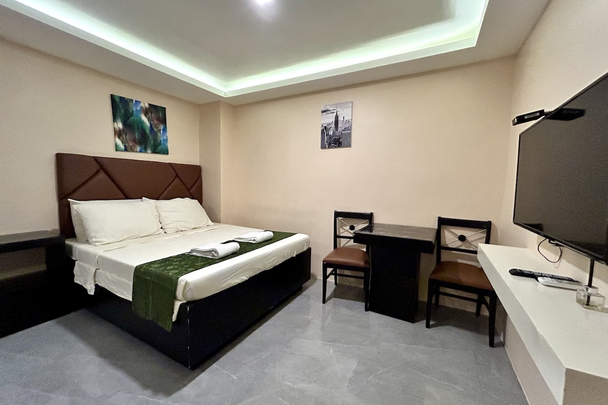 Family Studio Suite | Free WiFi, bed sheets