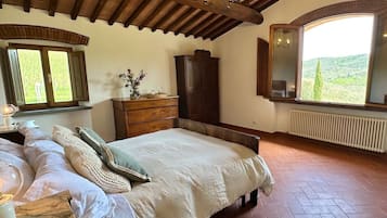3 dormitorios, tabla de planchar con plancha, wifi gratis y ropa de cama