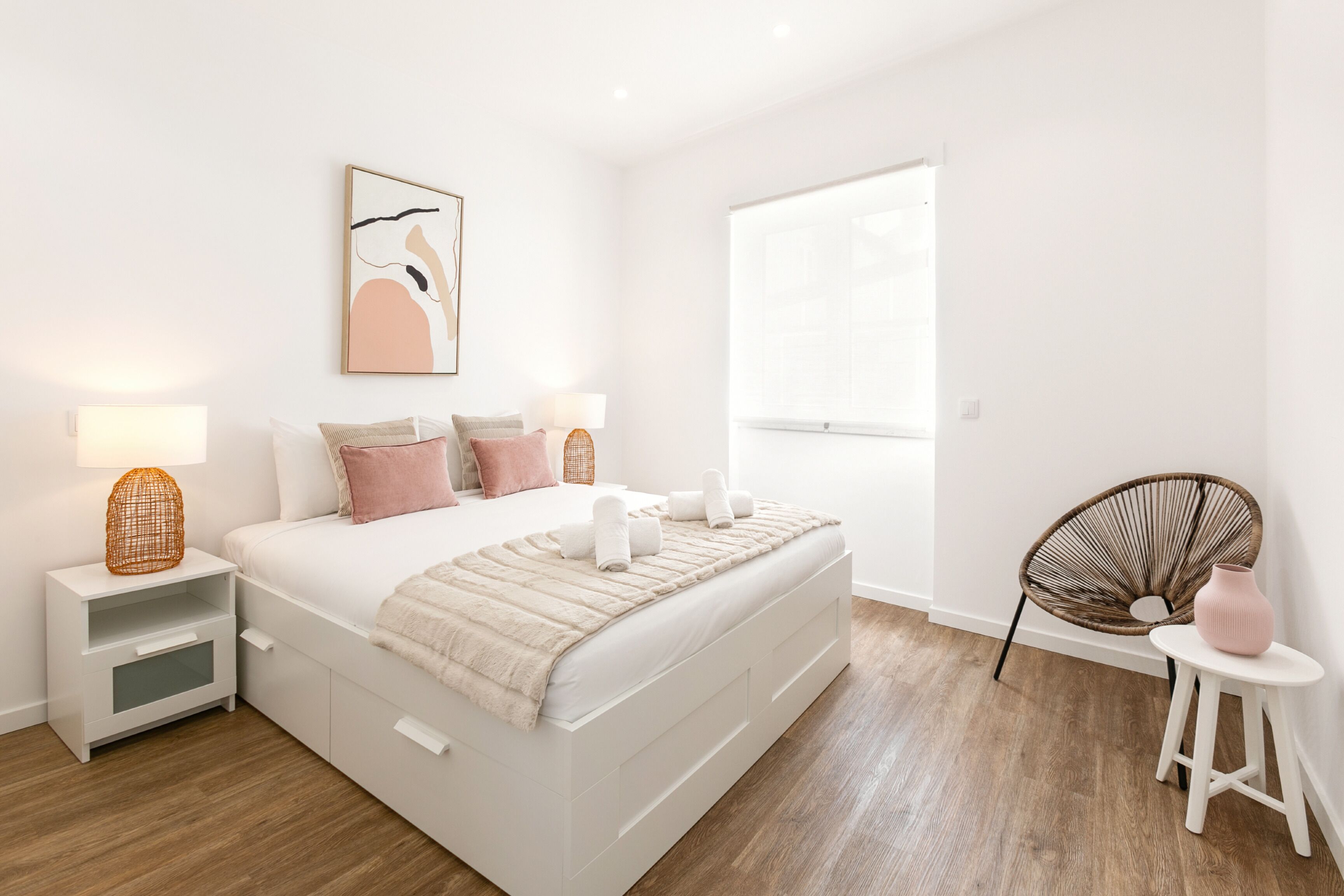 3 bedrooms, iron/ironing board, travel crib, internet