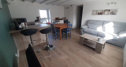 Charmant Petit T2, à Proximité de Quimper