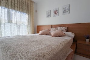 2 bedrooms, WiFi, bed sheets