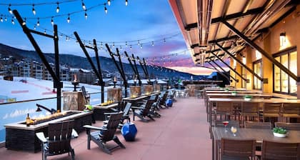Luxury SKI-IN/SKI-OUT Resort + Amenities. 2BR Suite