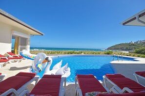Pool - Hibiscus Beachfront  FULL SERVICE => 4h/day maid service & 3 meals chef /day (Sint Maarten)