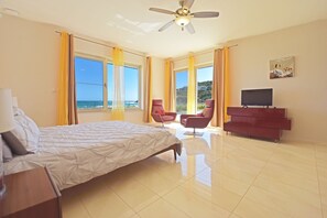 6 bedrooms, iron/ironing board, WiFi, bed sheets - Hibiscus Beachfront  FULL SERVICE => 4h/day maid service & 3 meals chef /day (Sint Maarten)