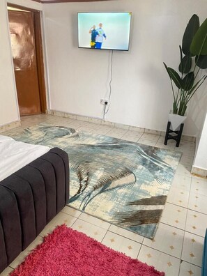 1 habitación, tabla de planchar con plancha, wifi y ropa de cama 