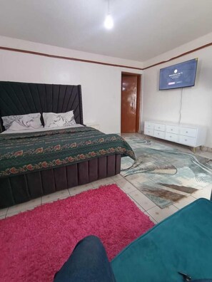 1 habitación, tabla de planchar con plancha, wifi y ropa de cama 