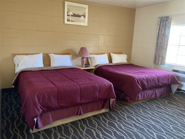 Phòng đôi cơ bản | Bàn, truy cập Internet không dây miễn phí, bộ trải giường