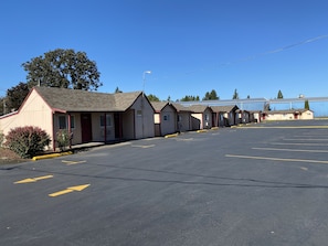 Mặt tiền nơi lưu trú