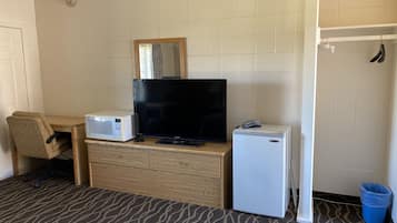 Habitación individual básica | Escritorio, wifi gratis y ropa de cama